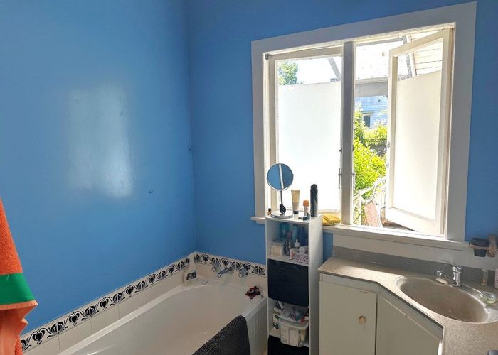  at 5 Admiral Beatty Ave, Mount Roskill, Auckland City, Auckland