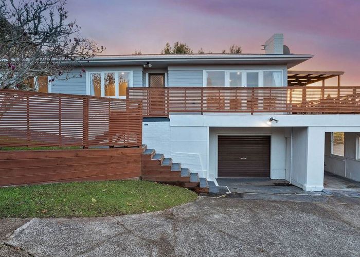  at 1/227 Wairau Road, Tōtara Vale, Auckland