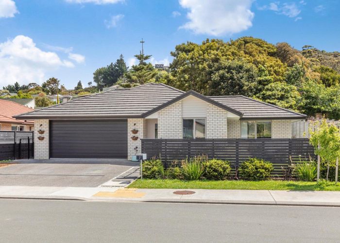 Free property data for 2 Shearwater Lane, Whitby, Porirua homes.co.nz
