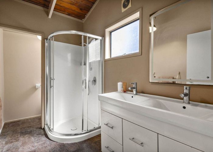  at 2/25 Matai Road, Stanmore Bay, Whangaparaoa