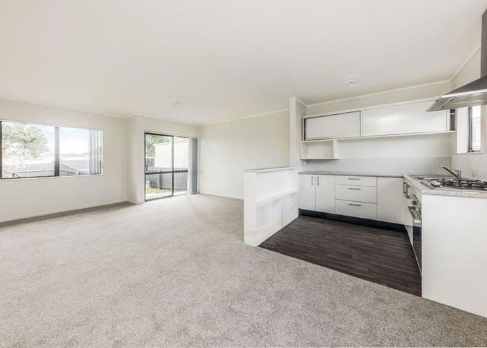  at 2/114 Finlayson Avenue, Manurewa, Manukau City, Auckland