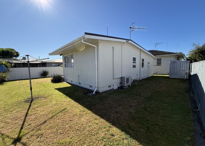  at 2a The Esplanade, Westshore, Napier, Hawke's Bay