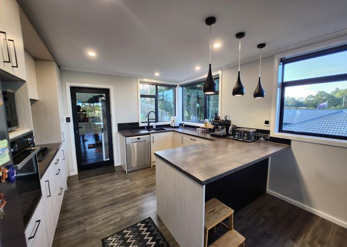  at 40 Maudes Road, Deborah
