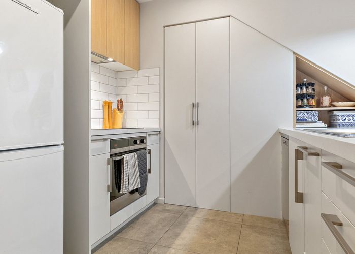  at 3/129 Brougham Street, Addington, Christchurch