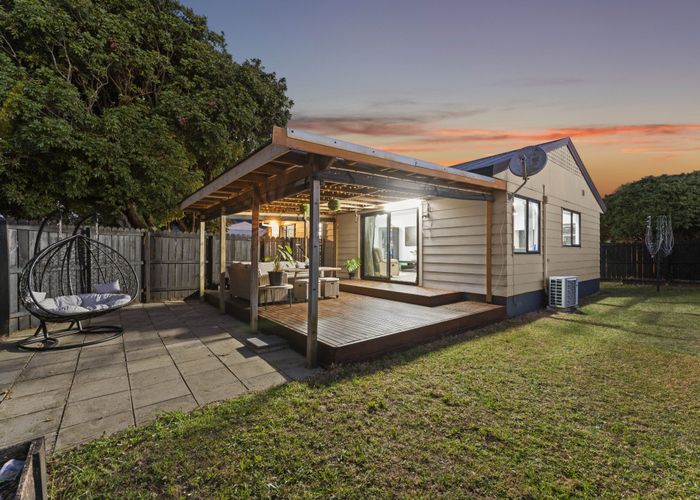  at 4/22 Barneys Farm Road, Clendon Park, Auckland