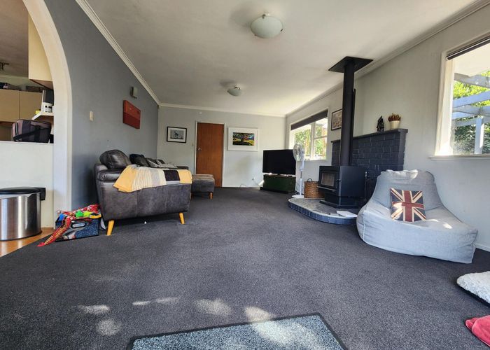  at 85 Hutchinsons Road, Bucklands Beach, Auckland
