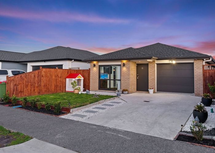  at 8 Silver Beech Street, Takanini, Auckland