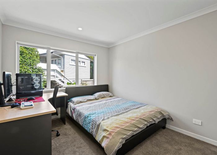  at 6B Archers Road, Glenfield, Auckland