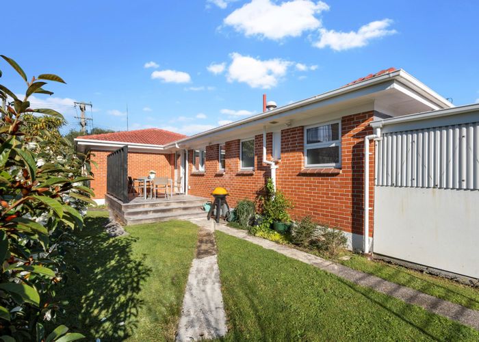  at 2/22 Cornwall Park Avenue, Epsom, Auckland