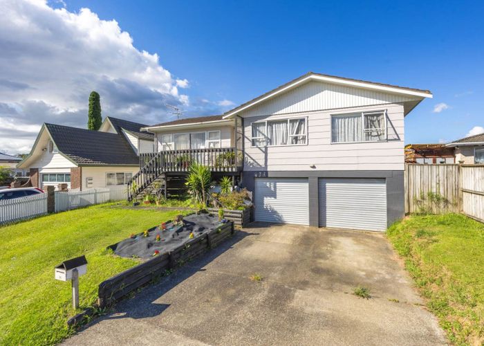  at 36 Akoranga Drive, Northcote, Auckland