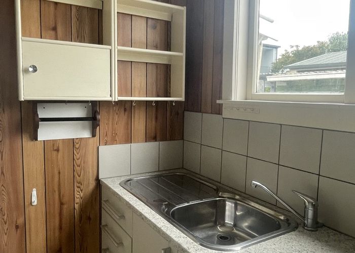  at 2/136 Linwood Ave, Linwood, Christchurch City, Canterbury