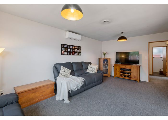  at 2/5 Broadbent Street, Riccarton, Christchurch