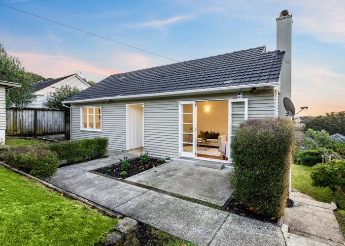  at 18 Scout Avenue, Mount Roskill, Auckland