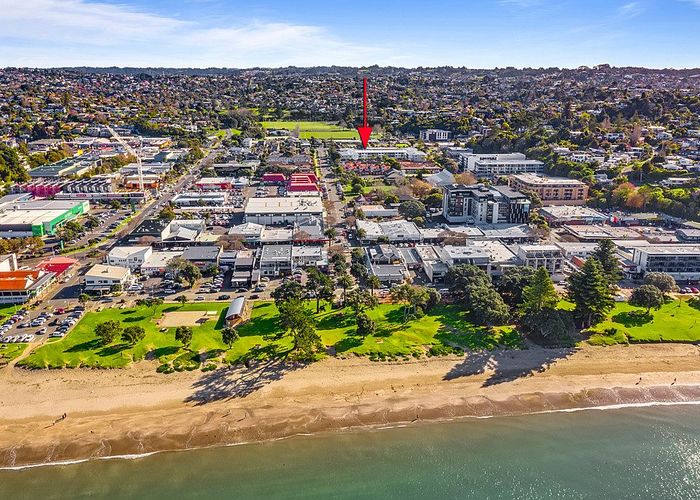  at E 11/30 Bute Road, Browns Bay, North Shore City, Auckland