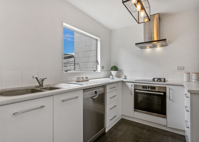  at 12/8 Eaglehurst Road, Ellerslie, Auckland