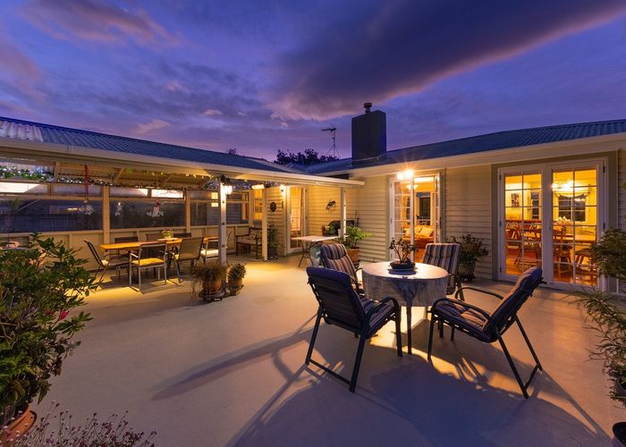  at 10 Douglas Street, Paraparaumu Beach, Kapiti Coast, Wellington