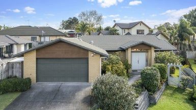  at 104 Buscomb Avenue, Henderson, Auckland
