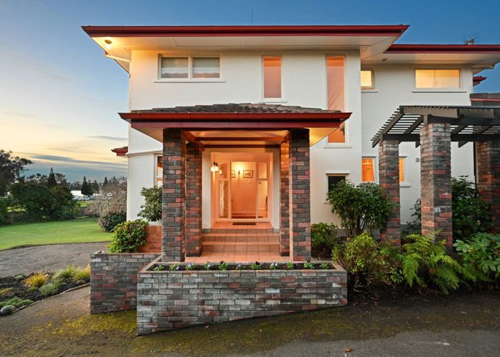  at 148 Lake Crescent, Hamilton Lake, Hamilton, Waikato