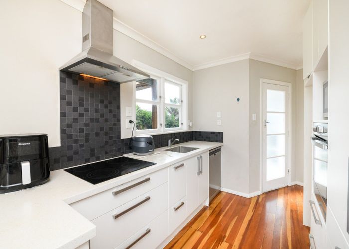  at 18 Woburn Place, Takaro, Palmerston North, Manawatu / Whanganui
