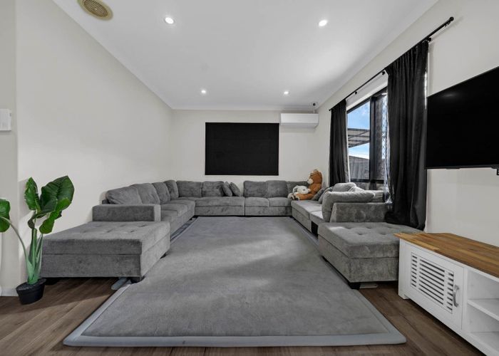  at 14 Wellfield Drive, Papakura, Papakura