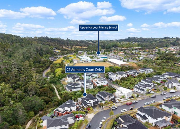  at 92 Admirals Court Drive, Greenhithe, North Shore City, Auckland