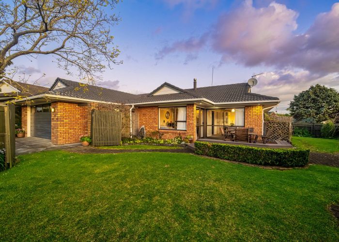  at 17 Sheralee Place, Bucklands Beach, Auckland