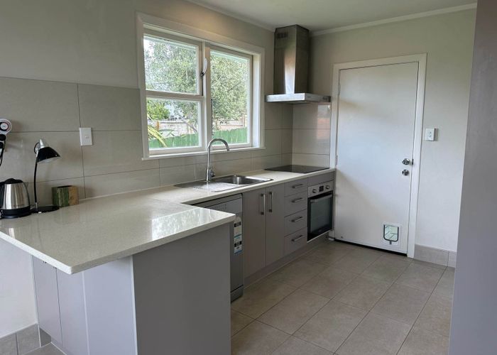  at 4/331 Royal Road, Massey, Auckland