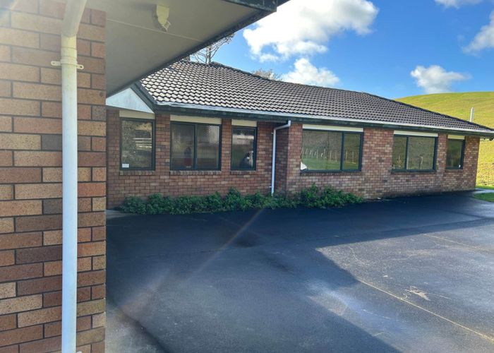  at 37 Coronation Road, Pollok, Pollok