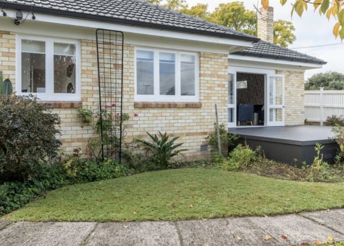  at 38 Graham Street, Hamilton East, Hamilton