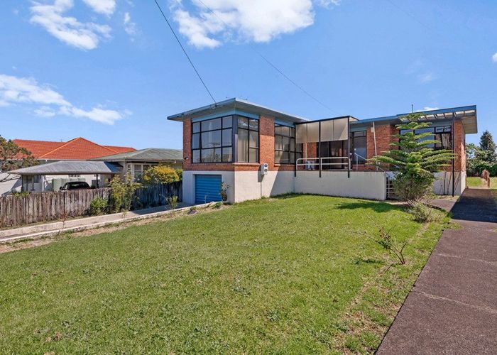  at 7 Lorraine Avenue, Mount Albert, Auckland City, Auckland