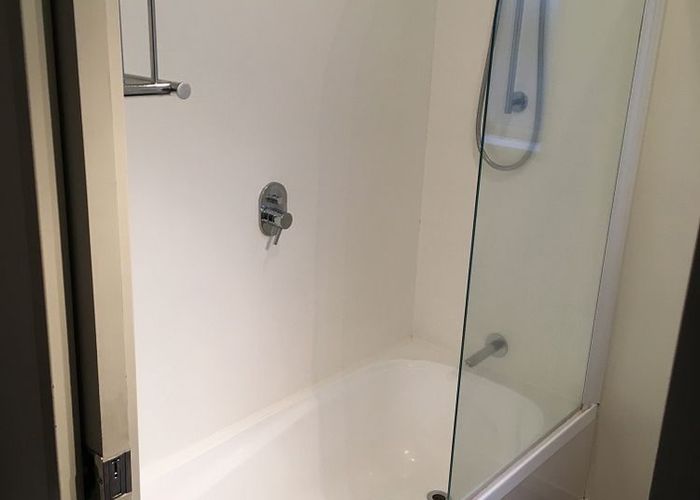  at 8A Durham Street, Te Atatu Peninsula, Waitakere City, Auckland