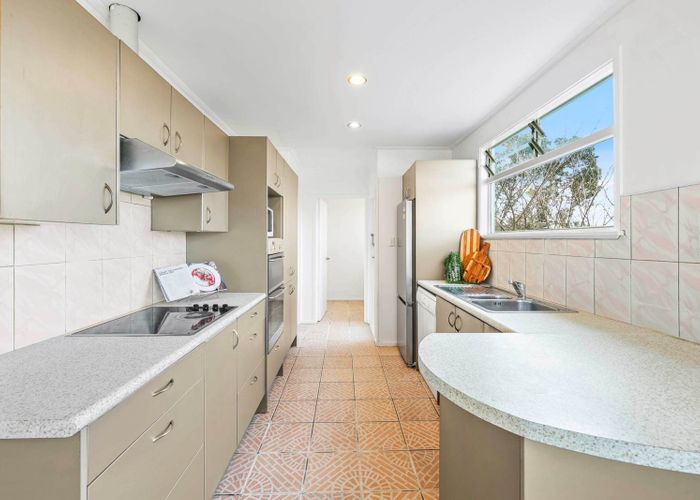  at 10 La Trobe Street, Pakuranga Heights, Manukau City, Auckland