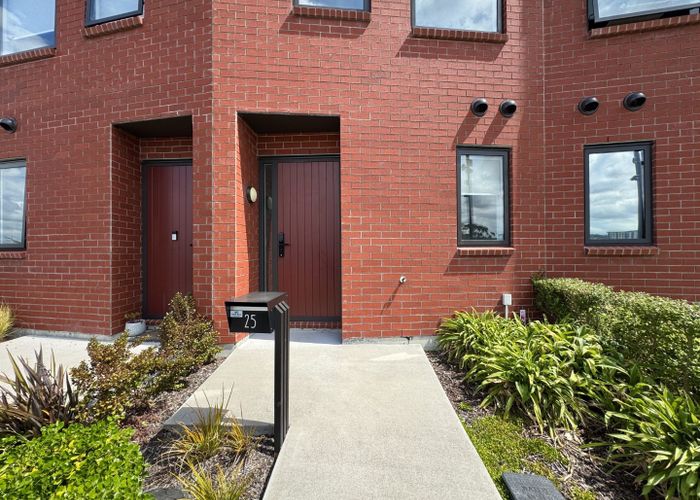  at 25 Erina Road, Wiri, Auckland