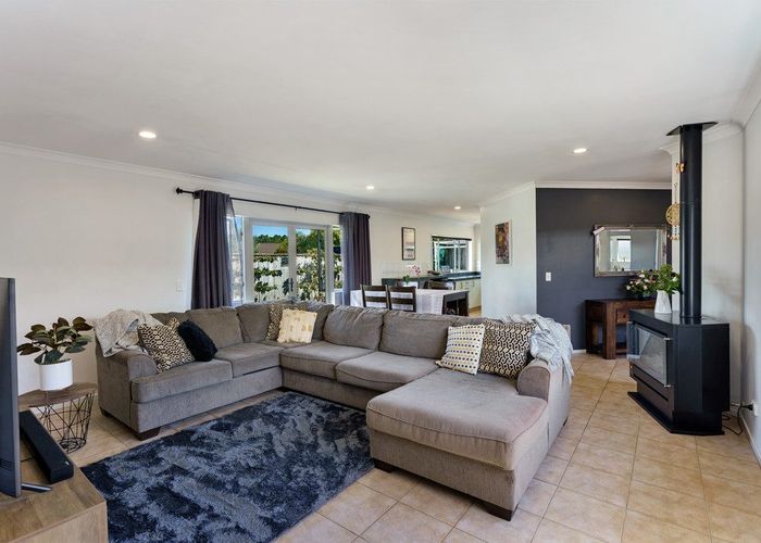  at 17 Ashleigh Way, Waikanae Beach, Waikanae