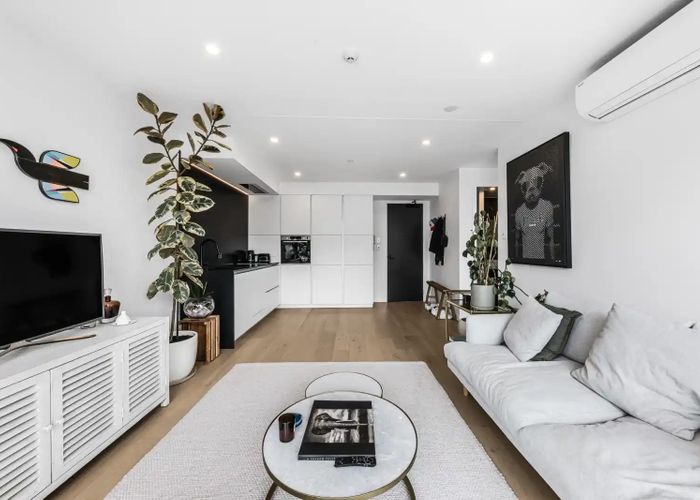  at 303/2 Miller Street, Point Chevalier, Auckland City, Auckland