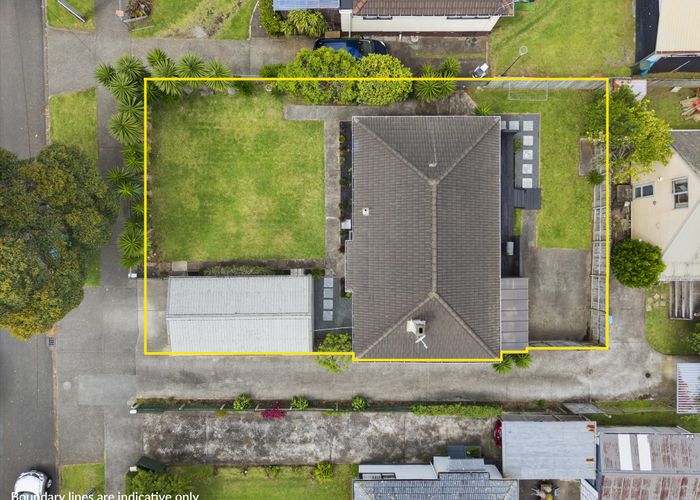  at 17 Waddell Avenue, Point England, Auckland