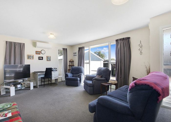  at 2/28 Cob Crescent, Woolston, Christchurch
