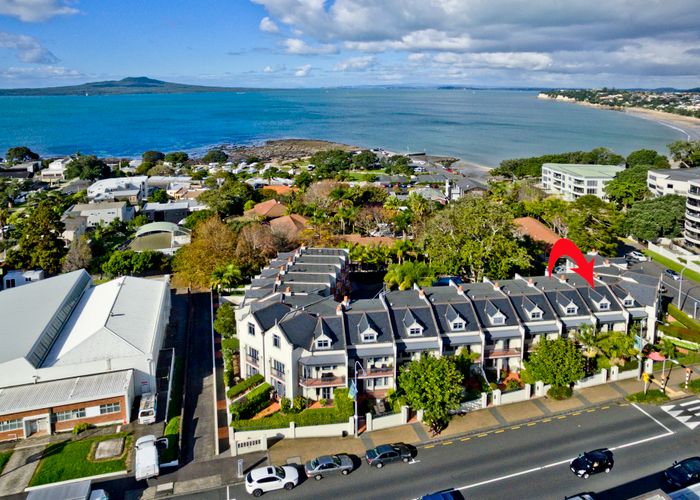  at 4/177 Hurstmere Road, Takapuna, Auckland