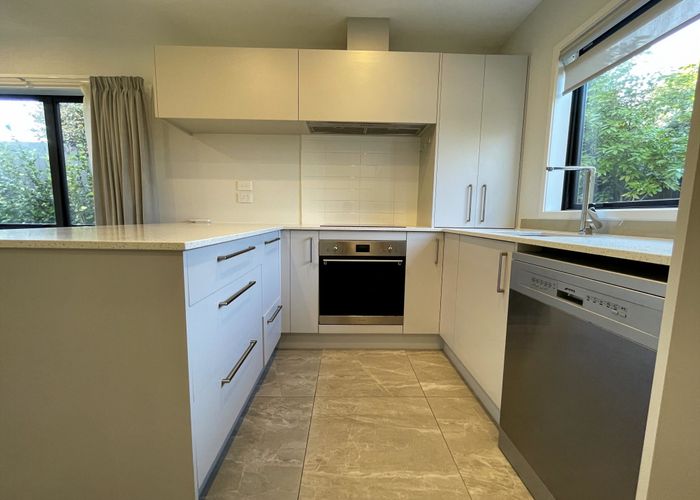 at 8/8 Valron Road, Te Atatu South, Waitakere City, Auckland