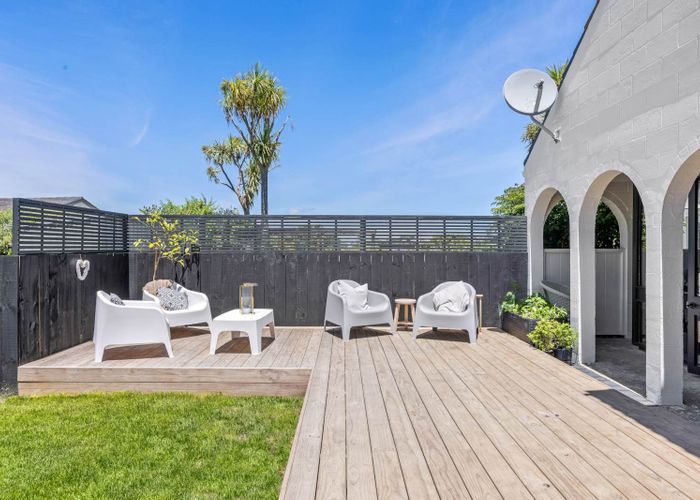  at 2/26 Salem Place, Torbay, North Shore City, Auckland
