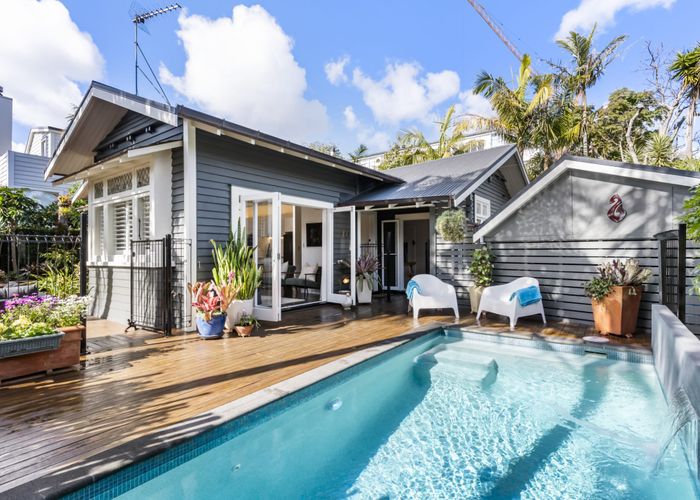  at 9A Sentinel Road, Herne Bay, Auckland