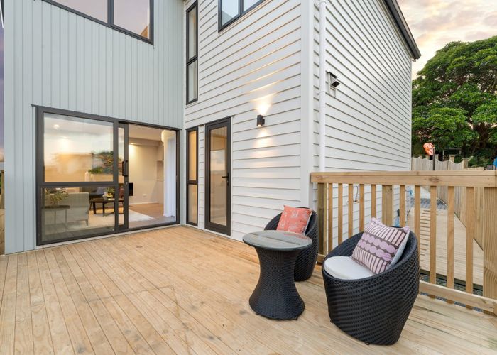 at 1/33 Buscomb Avenue, Henderson, Auckland