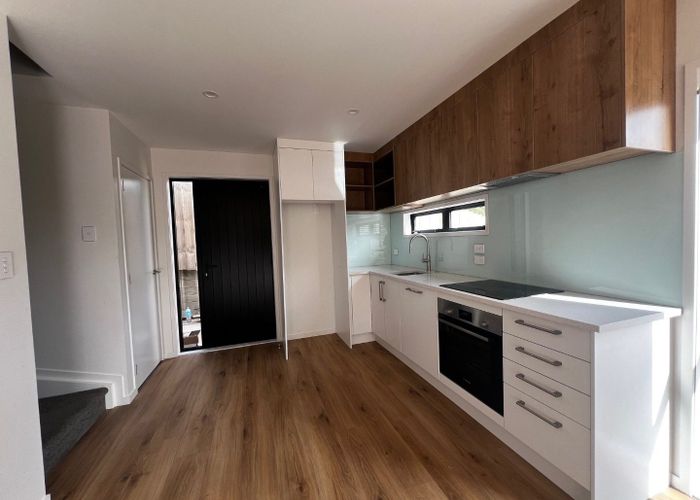  at 3/21 Divich Avenue, Te Atatu South, Auckland