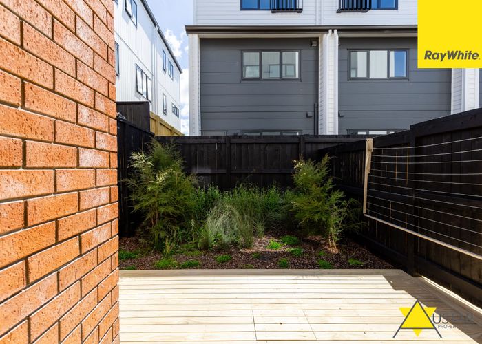  at 68 Parkwood Avenue, Westgate, Waitakere City, Auckland