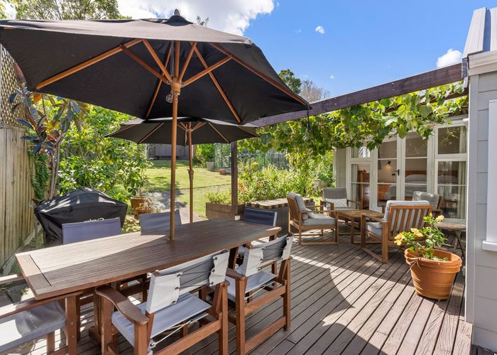  at 35 Seaton Road, Murrays Bay, North Shore City, Auckland