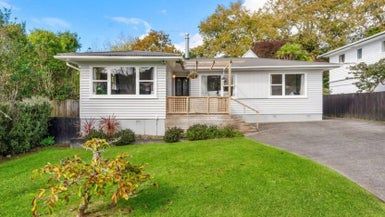  at 18 Mountbatten Avenue, Hillcrest, Auckland