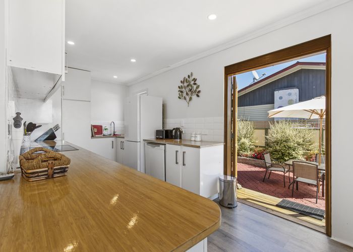  at 3 Rosalind Street, Deanwell, Hamilton
