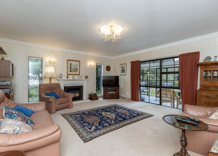 at 2 Lavinia Grove, Waikanae Beach, Kapiti Coast, Wellington