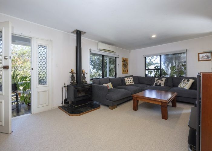  at 32 Moire Road, Massey, Waitakere City, Auckland