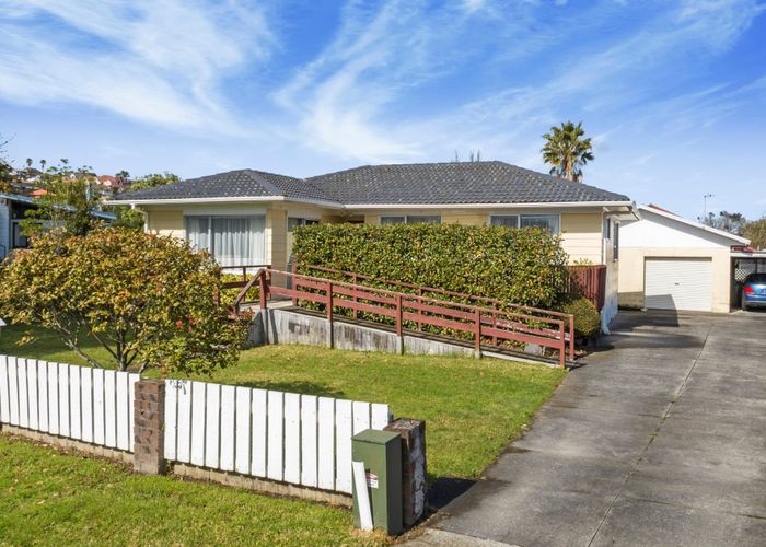  at 25 Tomintoul Place, Highland Park, Auckland